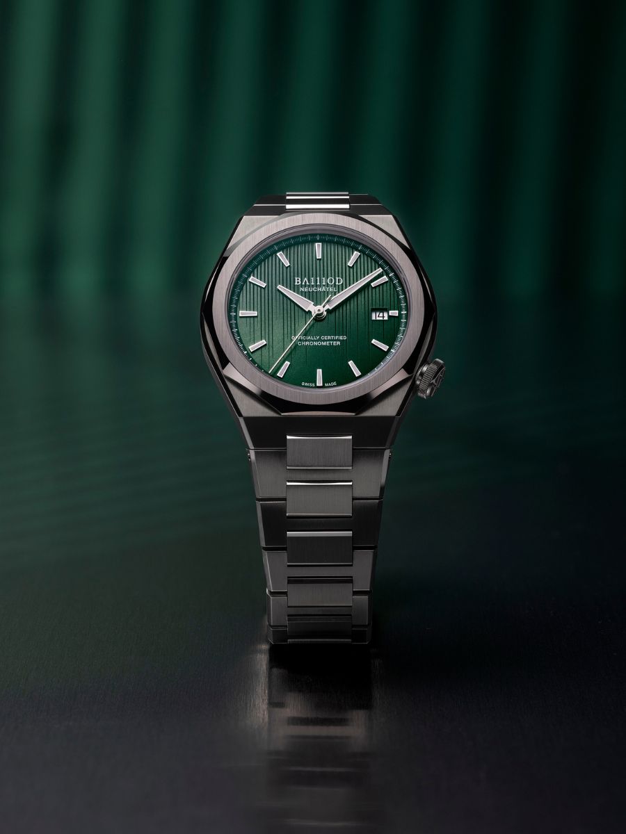 Chapter 7 Chronometer Forest Green (stainless steel bracelet)